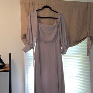 Never worn Lulus maxi dress